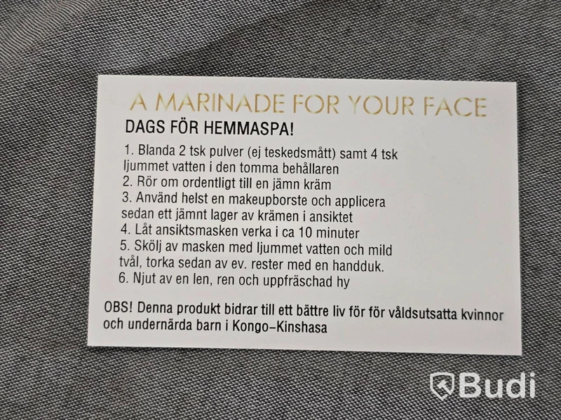 Parti med ansiktsmasker
