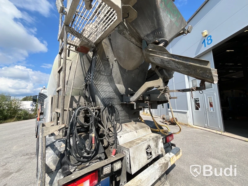 Betongbil Volvo FM 10.8 8x4 I-Shift -2011 | EXPORT ONLY
