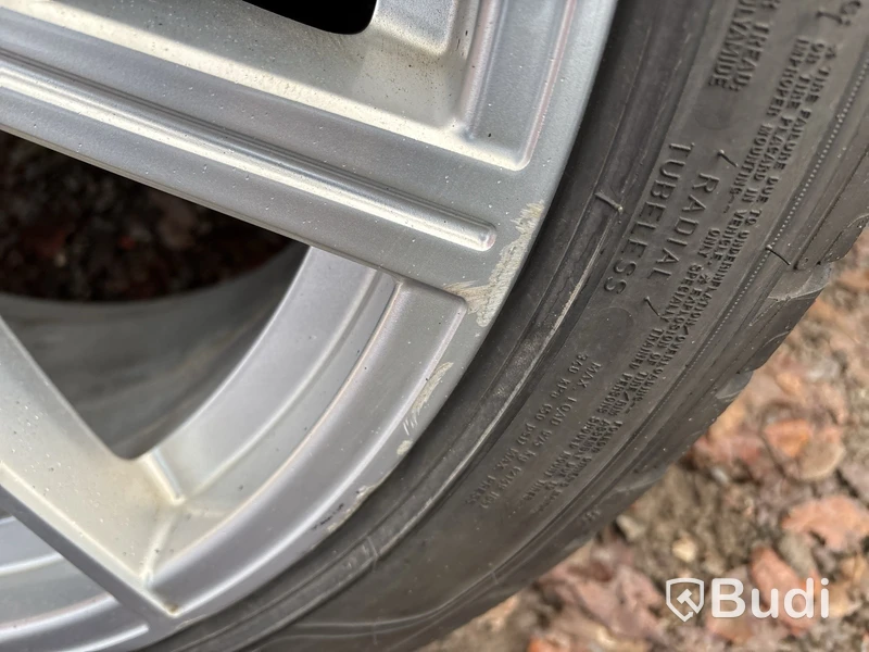 Vinterhjul Audi RSQ8 GoodYear 275/40R22