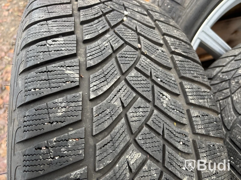 Vinterhjul Audi RSQ8 GoodYear 275/40R22