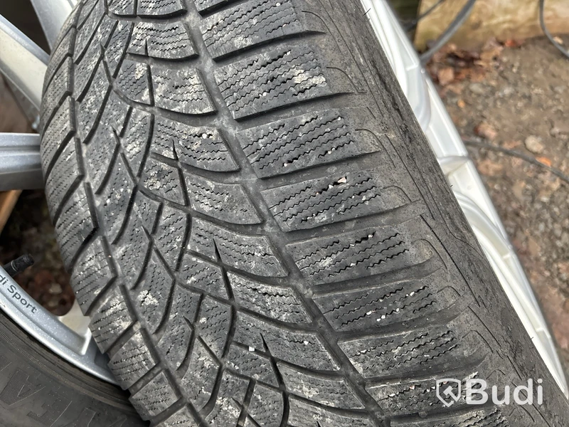 Vinterhjul Audi RSQ8 GoodYear 275/40R22