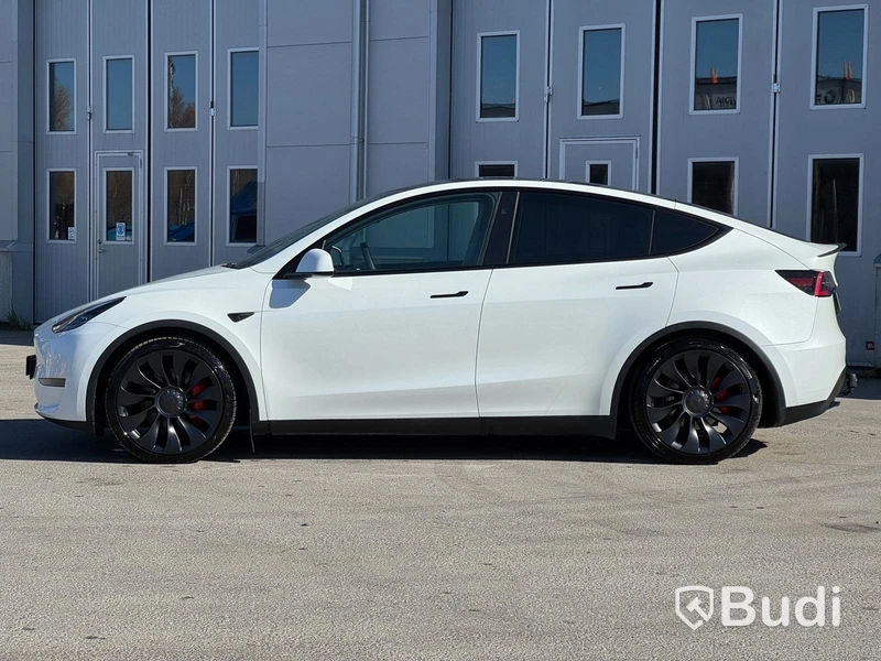 Tesla Model Y Performance -2024 | 534 hp | Tow bar