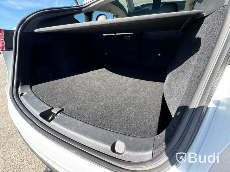 Tesla Model Y Performance -2024 | 534 hp | Tow bar