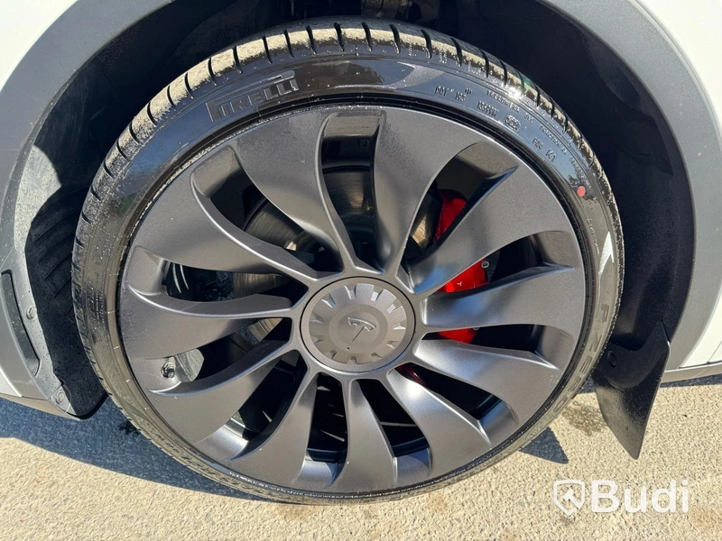Tesla Model Y Performance -2024 | 534 hp | Tow bar
