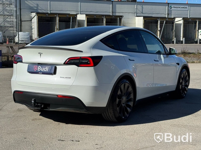Tesla Model Y Performance -2024 | 534 hp | Tow bar