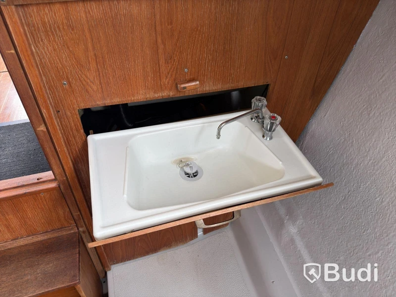 Nimbus 800 Turbo Motorboat – Volvo Penta AQD40A | Trailer included | 1981