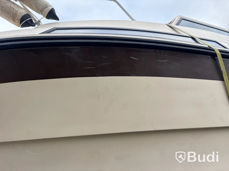 Kabinbåt Bever 740 med "ny" motor och vagn Längd (m): 7,4