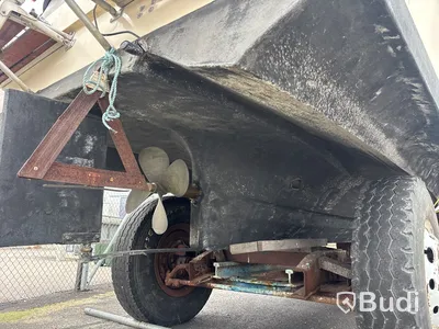 Kabinbåt Bever 740 med "ny" motor och vagn Längd (m): 7,4