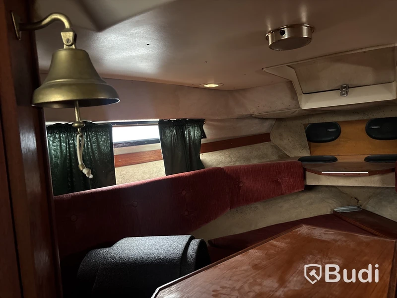 Kabinbåt Bever 740 med "ny" motor och vagn Längd (m): 7,4