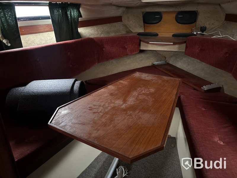Kabinbåt Bever 740 med "ny" motor och vagn Längd (m): 7,4