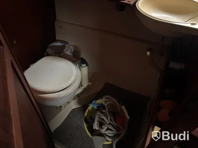 Kabinbåt Bever 740 med "ny" motor och vagn Längd (m): 7,4