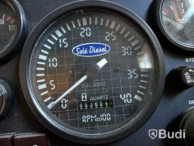 Kabinbåt Bever 740 med "ny" motor och vagn Längd (m): 7,4