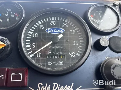 Kabinbåt Bever 740 med "ny" motor och vagn Längd (m): 7,4