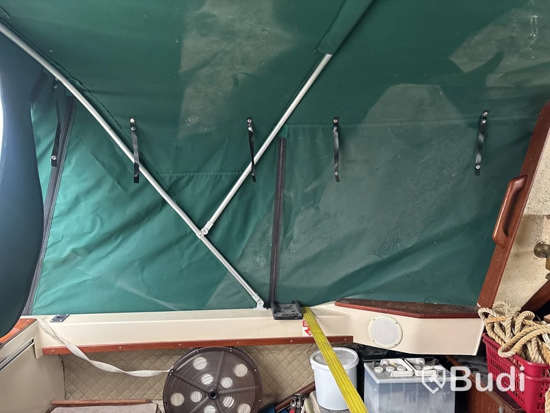 Kabinbåt Bever 740 med "ny" motor och vagn Längd (m): 7,4