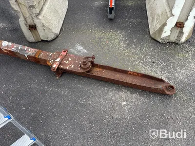 Kabinbåt Bever 740 med "ny" motor och vagn Längd (m): 7,4