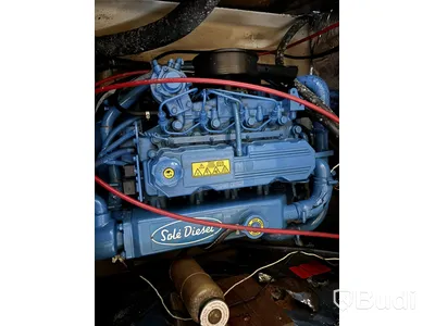 Kabinbåt Bever 740 med "ny" motor och vagn Längd (m): 7,4