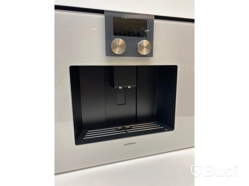 Kaffemaskin Gaggenau CMP250132 Serie 200, helautomatisk, silver.
