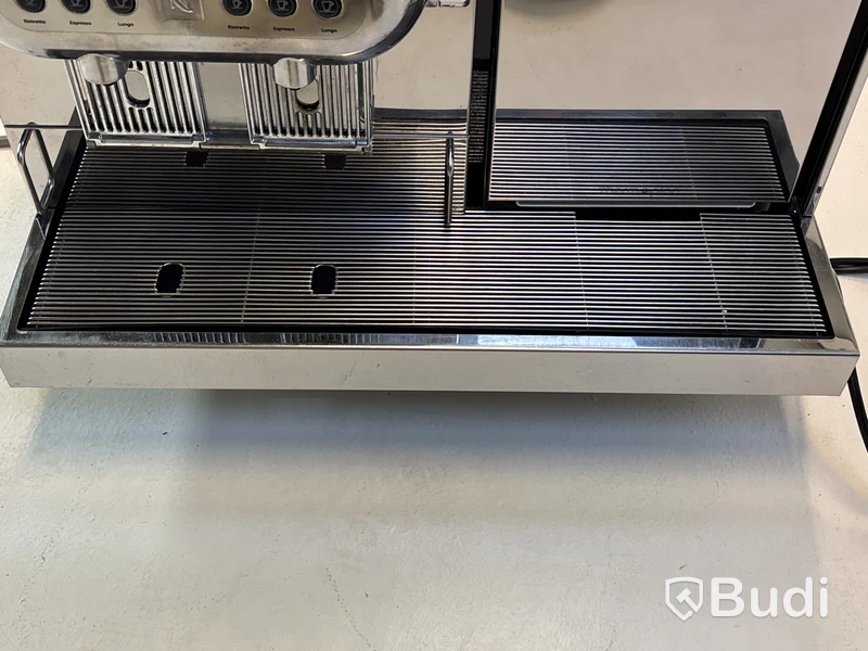 Kaffemaskin / Espressomaskin NESPRESSO Aguila 220 PRO
