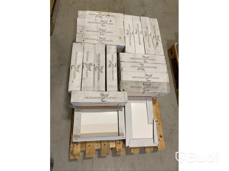 19 kvm Kakel Bricmate, 58002 Futura Vit Matt, 25x40 cm
