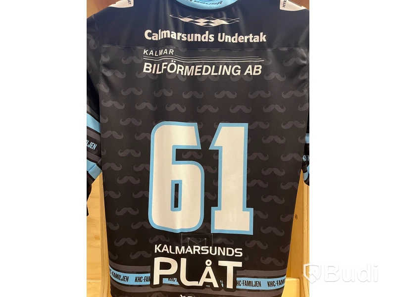 #61 Laz - Mustaschkampen
