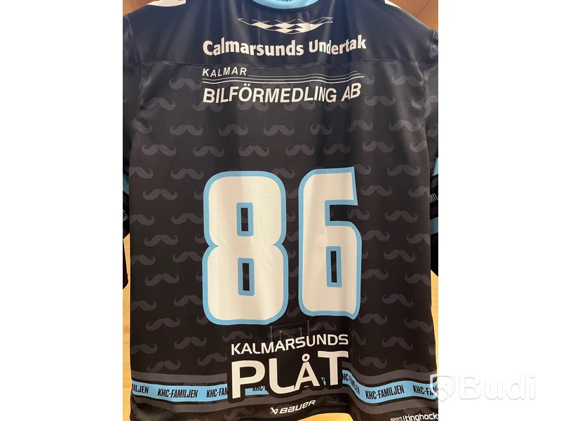 #86 Alla signerar - Mustaschkampen