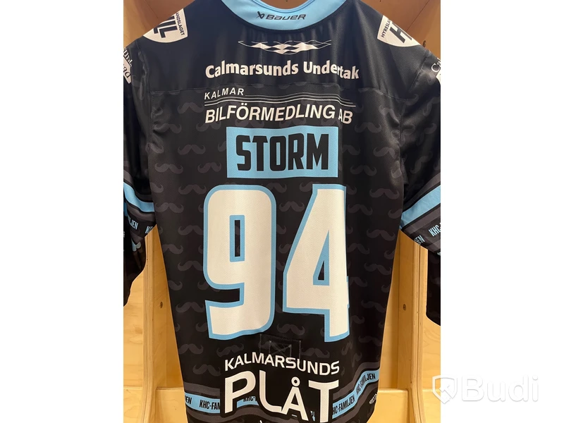 #Storm - Mustaschkampen