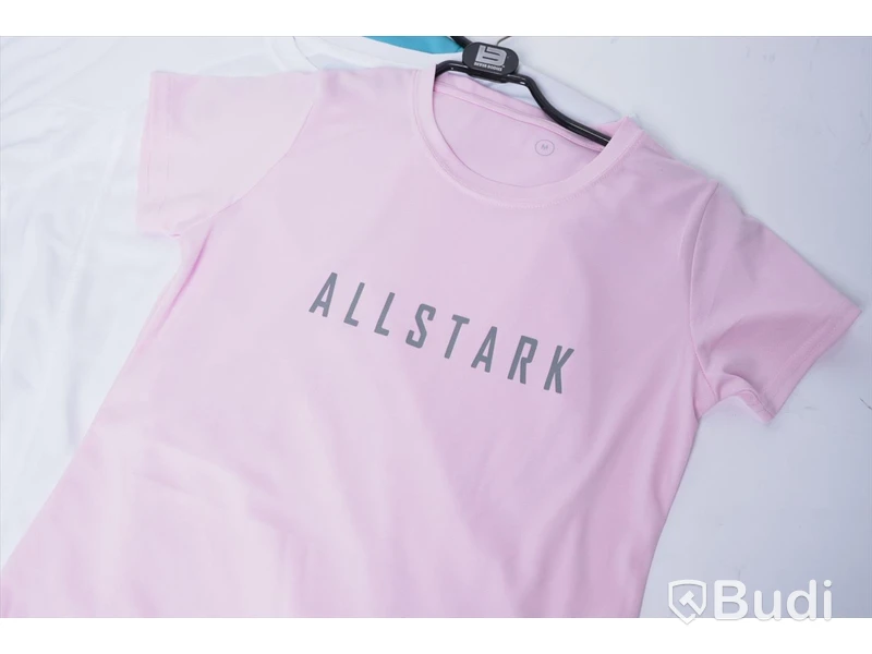Parti med träningströjor - Allstark. Nypris: 349 kr/st