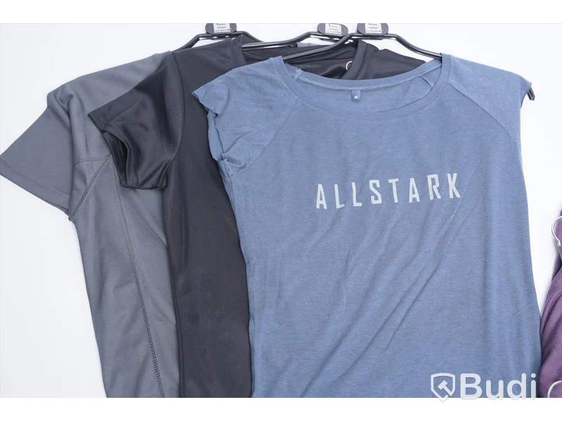 Parti med träningströjor - Allstark. Nypris: 349 kr/st