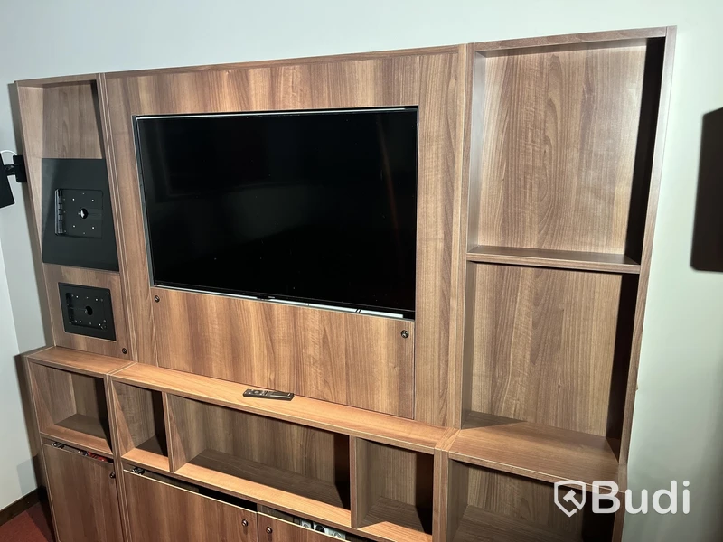 Allt i rummet - inkl. Samsung 43” TV
