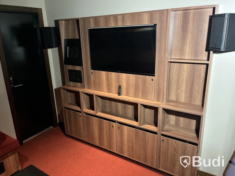Allt i rummet - inkl. Samsung 43” TV