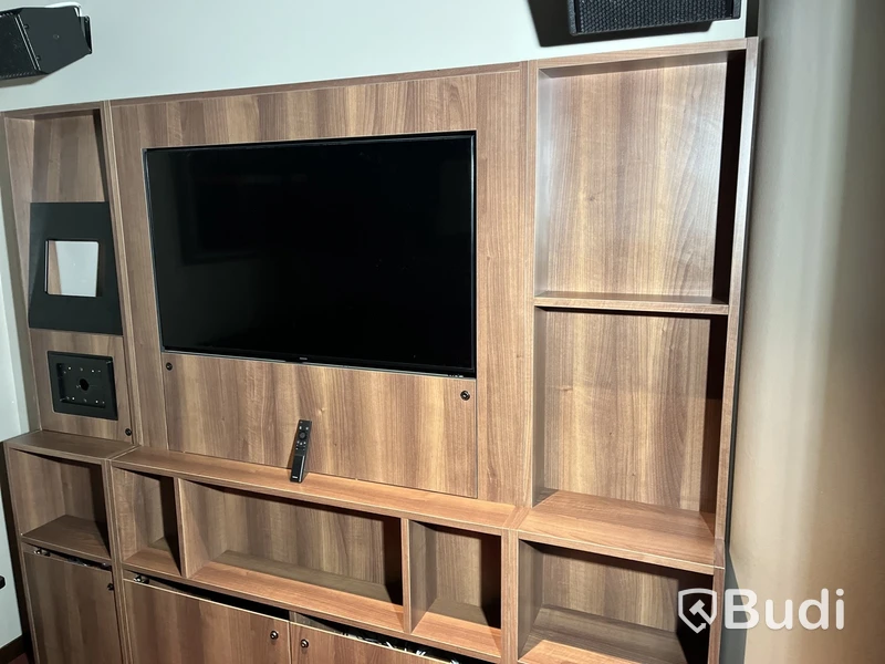 Allt i rummet - inkl. Samsung 43” TV