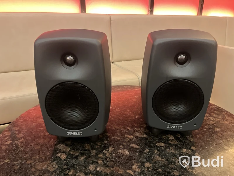 2 st. Genelec 8030C Aktiva Studiomonitorer