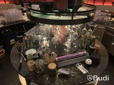 Allt löst i baren, glas & bartillbehör