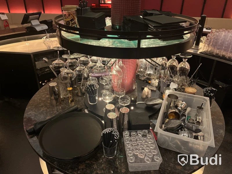 Allt löst i baren, glas & bartillbehör