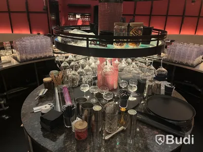 Allt löst i baren, glas & bartillbehör