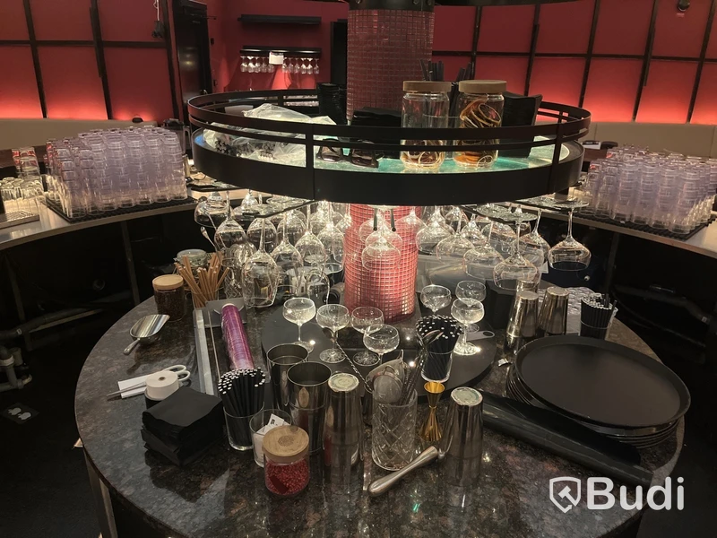 Allt löst i baren, glas & bartillbehör