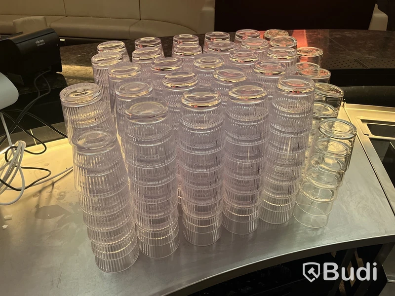 Allt löst i baren, glas & bartillbehör