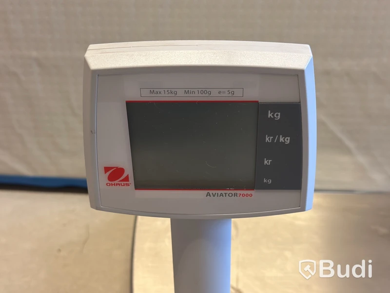 Ohaus Aviator 7000 Scale