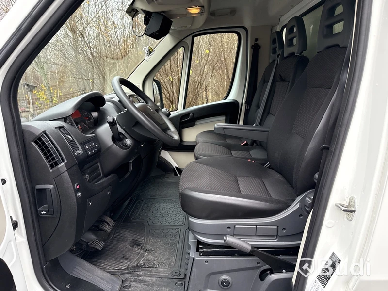 Peugeot Boxer 335  Volymskåp, bakgavellyft (163hk) -2019 Endast 7600 mil!