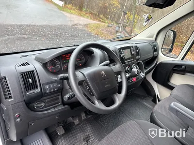 Peugeot Boxer 335  Volymskåp, bakgavellyft (163hk) -2019 Endast 7600 mil!