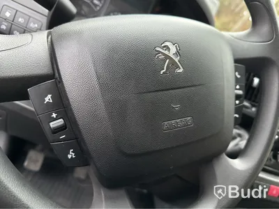 Peugeot Boxer 335  Volymskåp, bakgavellyft (163hk) -2019 Endast 7600 mil!