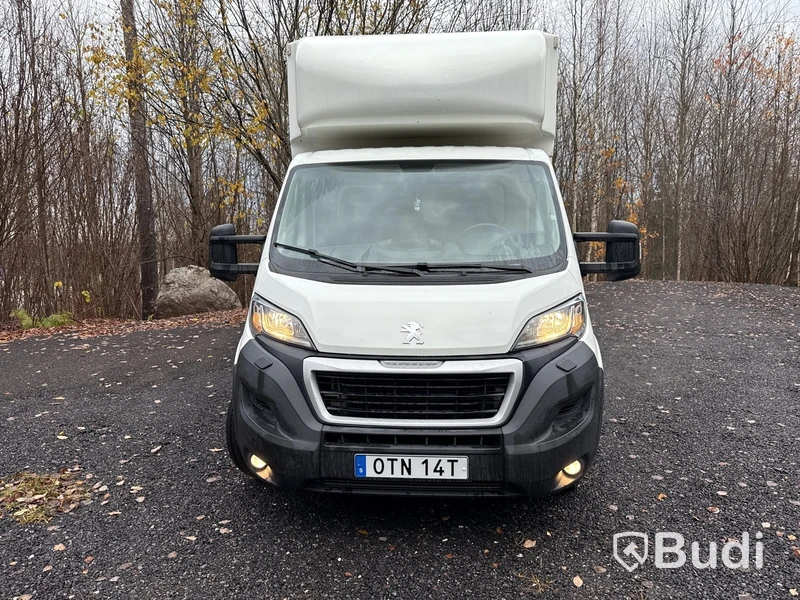 Peugeot Boxer 335  Volymskåp, bakgavellyft (163hk) -2019 Endast 7600 mil!
