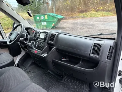 Peugeot Boxer 335  Volymskåp, bakgavellyft (163hk) -2019 Endast 7600 mil!