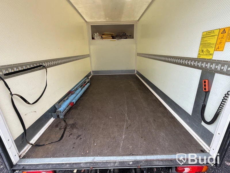 Peugeot Boxer 335  Volymskåp, bakgavellyft (163hk) -2019 Endast 7600 mil!