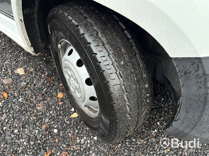 Peugeot Boxer 335  Volymskåp, bakgavellyft (163hk) -2019 Endast 7600 mil!