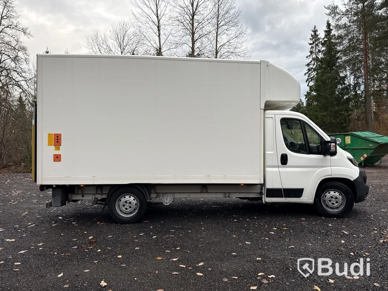 Peugeot Boxer 335  Volymskåp, bakgavellyft (163hk) -2019 Endast 7600 mil!