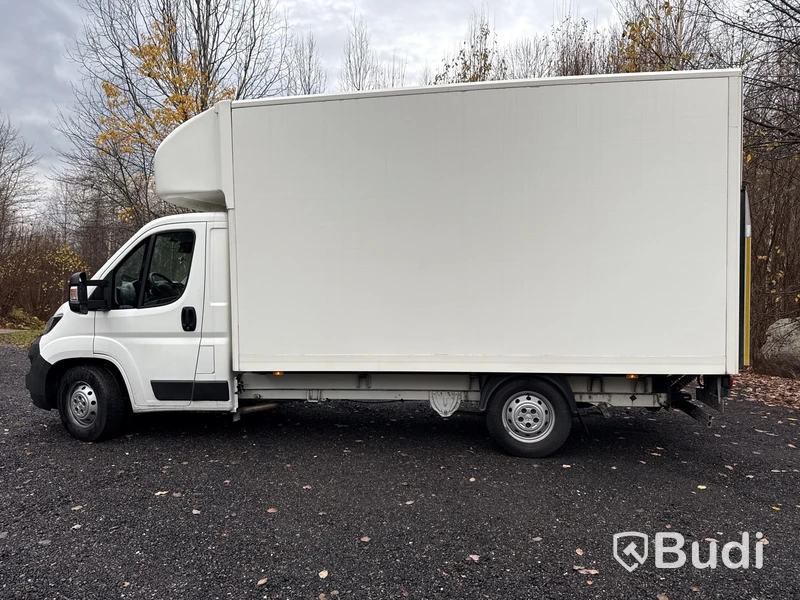 Peugeot Boxer 335  Volymskåp, bakgavellyft (163hk) -2019 Endast 7600 mil!