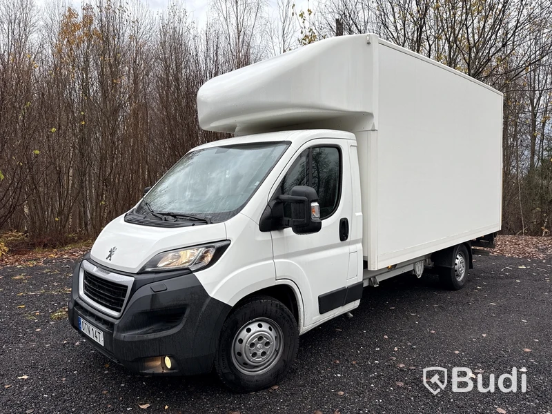 Peugeot Boxer 335  Volymskåp, bakgavellyft (163hk) -2019 Endast 7600 mil!