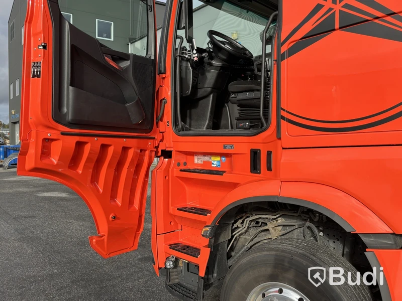Tridemväxlare Mercedes-Benz Arocs 3758 -2023 | JOAB 24 ton | Plogutrustad