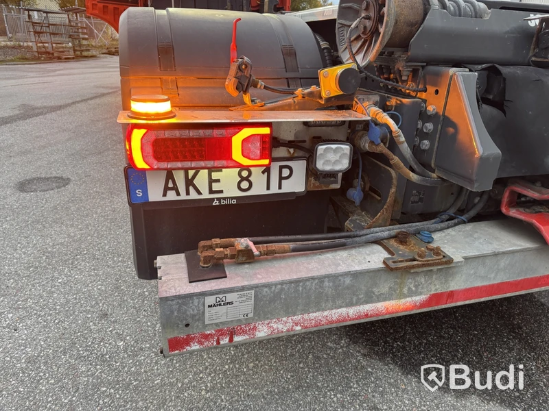 SÅLD Direktförsäljning VIA DNB Tridemväxlare Mercedes-Benz Arocs 3758 -2023 | JOAB 24 ton | Plogutrustad
